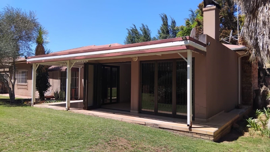 4 Bedroom Property for Sale in Irene Park North West